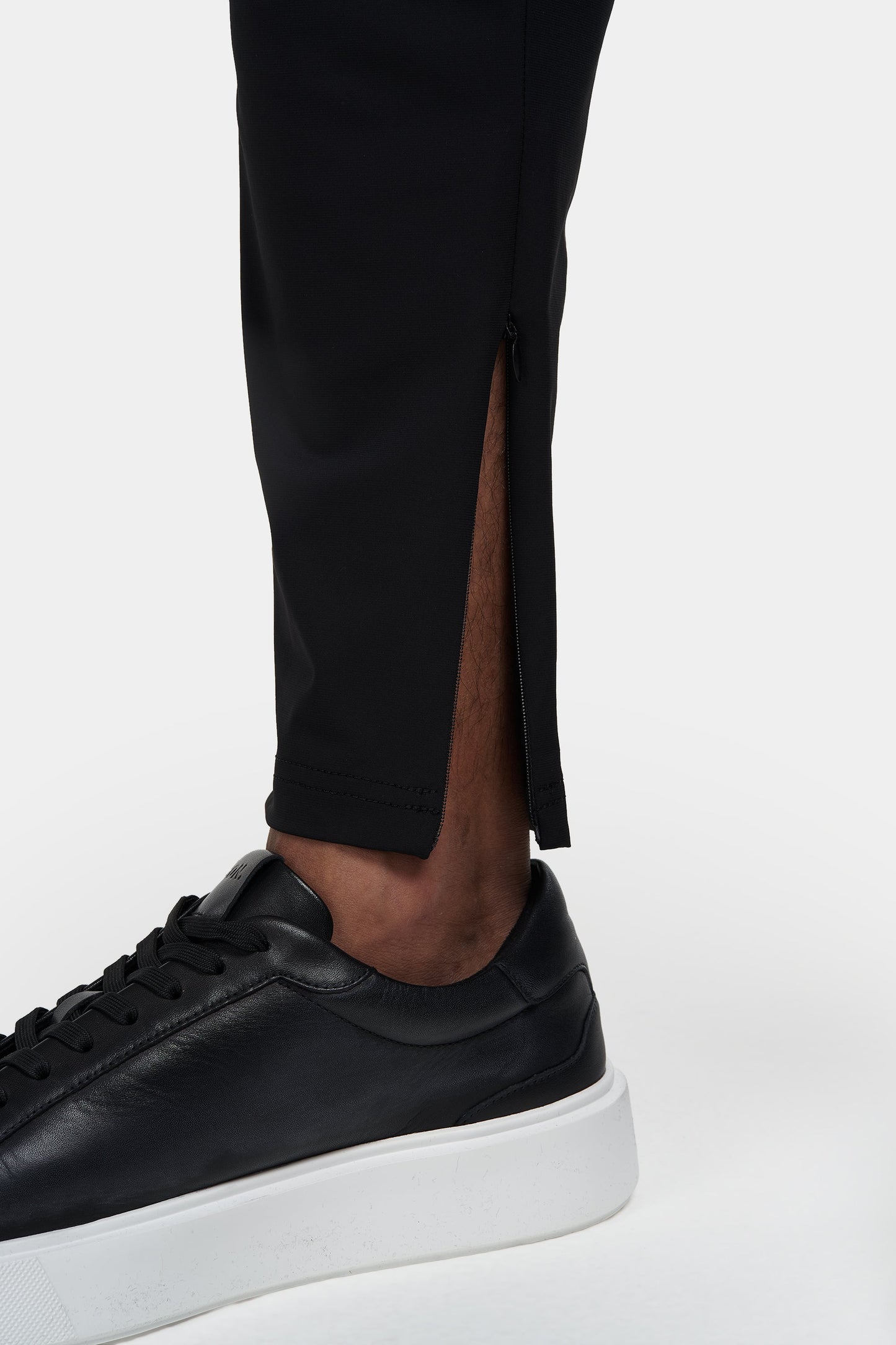 KOE | The 24/7 Trousers