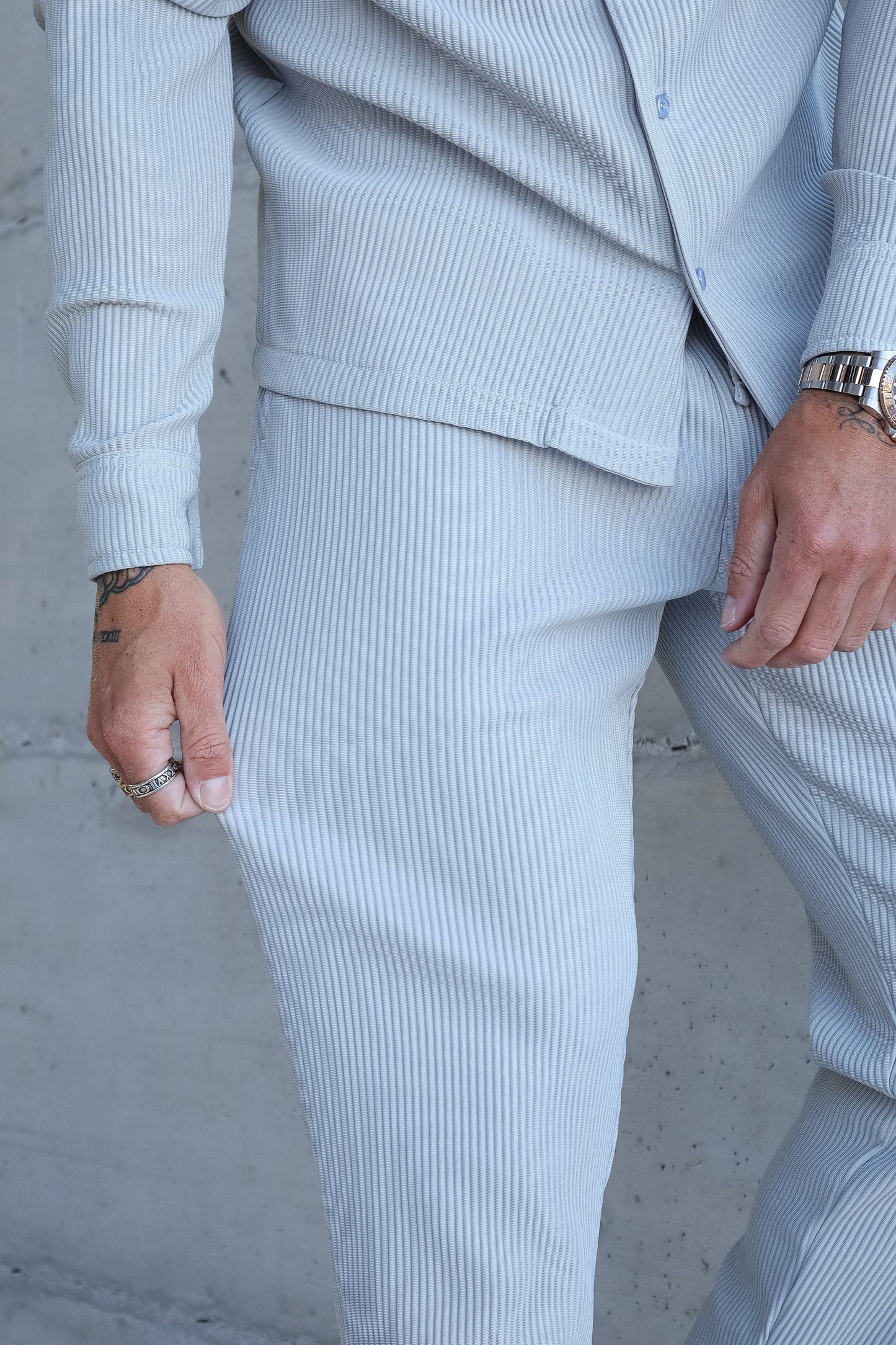 KOE | The Slim Pleated Trousers – Grey