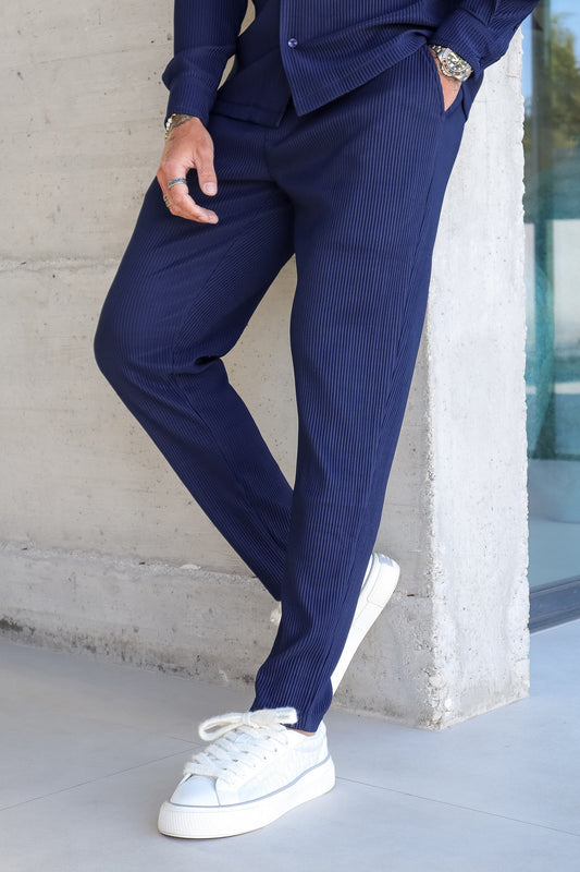 KOE | The Slim Pleated Trousers – Navy Blue